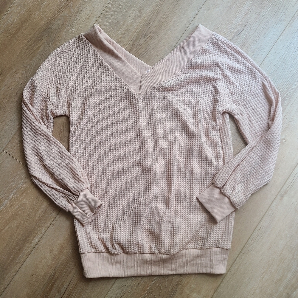 Women Small Shell Pink Romantic V-Neck Waffle Knit Off Shoulder Long Sleeve EUC